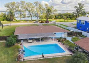 Pool home on the Bay, large private yard near AMI